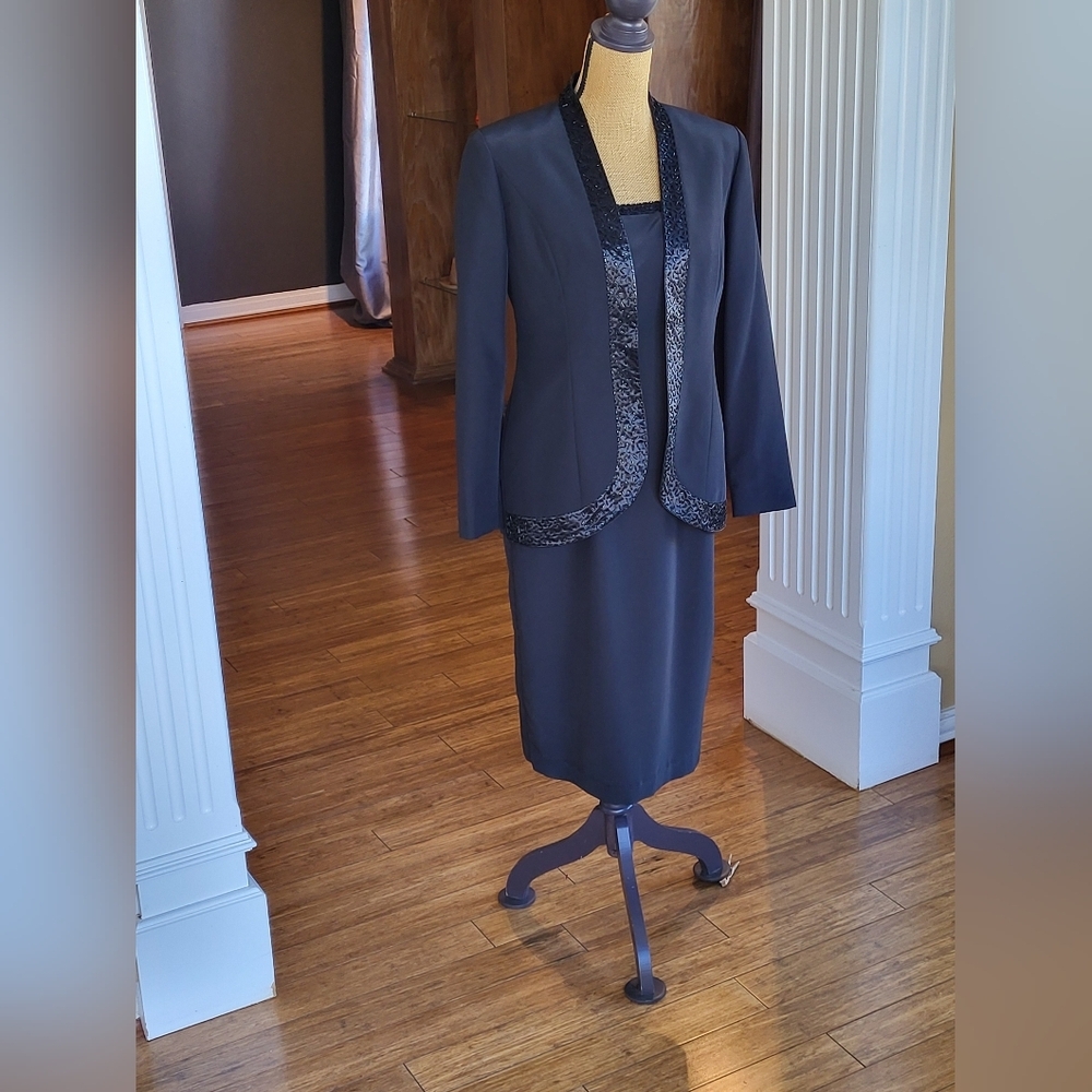R & M Richards Black Jacket Dress Beaded Lapel Size 8 - Picture 7 of 14